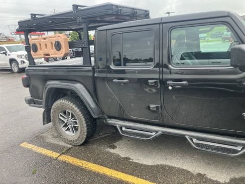 Used 2024 Jeep Gladiator Mojave AWD/4WD image 14