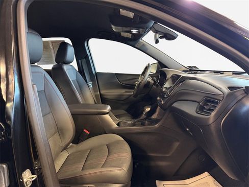 Used 2022 Chevrolet Equinox RS w/ Infotainment Package image 26