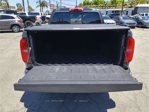 Used 2016 Chevrolet Colorado LT w/ Luxury Package, Chrome RWD image 10