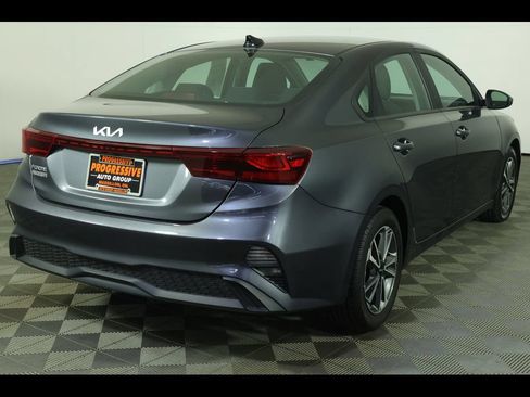 Used 2024 Kia Forte LXS FWD image 15