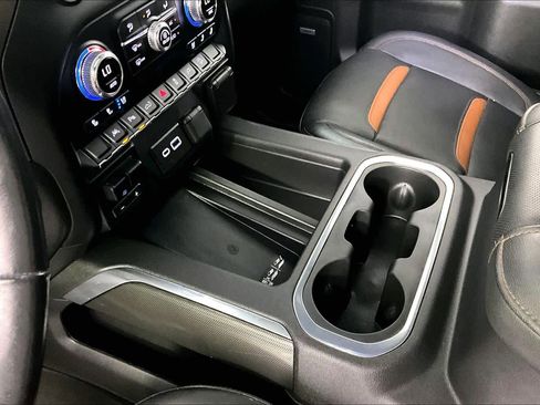 Certified 2022 GMC Sierra 1500 AT4 w/ AT4 Premium Package AWD/4WD image 16