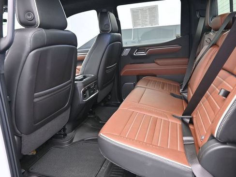 Used 2024 GMC Sierra 1500 Denali Ultimate AWD/4WD image 17