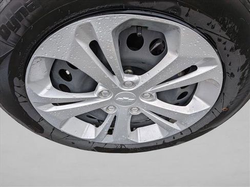 Used 2025 Chevrolet Trax LS image 15