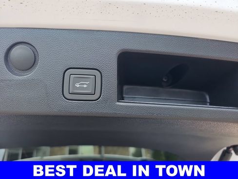 New 2026 Chevrolet Equinox ACTIV w/ Convenience Package III AWD/4WD image 13
