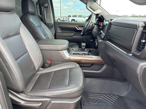 Certified 2023 Chevrolet Silverado 1500 LT Trail Boss w/ Convenience Package II image 13