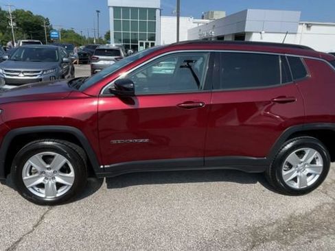Used 2022 Jeep Compass Latitude AWD/4WD image 7