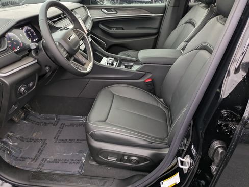 New 2026 Jeep Grand Cherokee Limited Reserve image 12