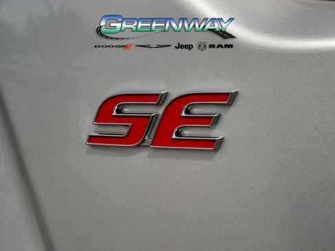 Used 2020 Toyota Corolla SE image 8