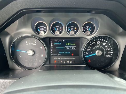 Used 2016 Ford F250 Lariat w/ Lariat Ultimate Package AWD/4WD image 27