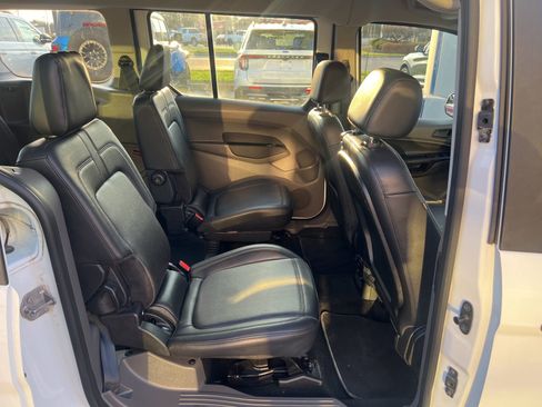 Used 2019 Ford Transit Connect XL image 24