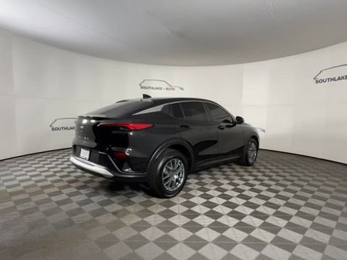 Used 2024 Buick Envista Preferred w/ Convenience I Package image 8