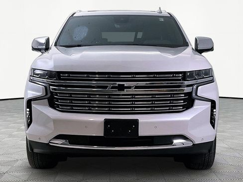 Used 2024 Chevrolet Suburban Premier w/ Premium Package 2 AWD/4WD image 2