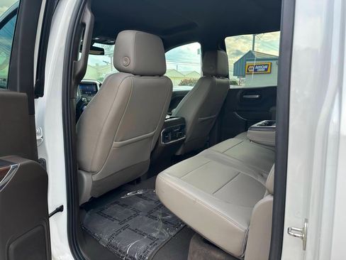 Used 2019 GMC Sierra 1500 SLT w/ SLT Premium Package AWD/4WD image 14