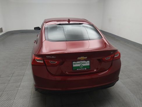 Used 2018 Chevrolet Malibu LT w/ Driver Confidence Package FWD image 6