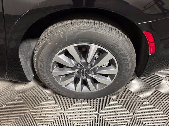 Used 2024 Chrysler Pacifica Limited FWD image 47