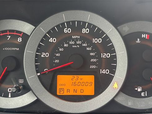 Used 2011 Toyota RAV4 4WD image 17