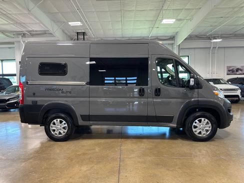 Used 2025 RAM ProMaster 1500 w/ Quick Order Package 22H SLT+ FWD image 8