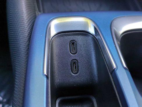 Used 2025 Chevrolet Equinox EV LT w/ Convenience Package image 21