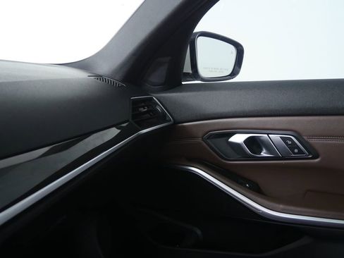 Used 2019 BMW 330i Sedan w/ Convenience Package image 16