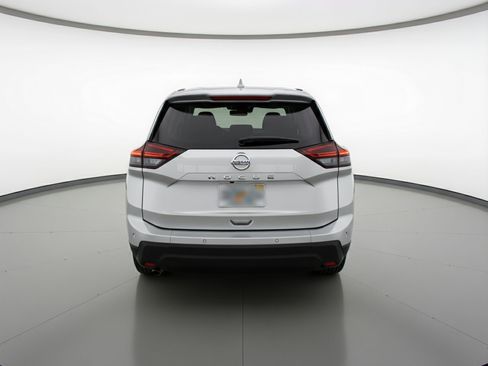 Used 2025 Nissan Rogue SV image 7