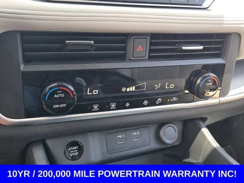 Used 2025 Nissan Rogue SV FWD image 26