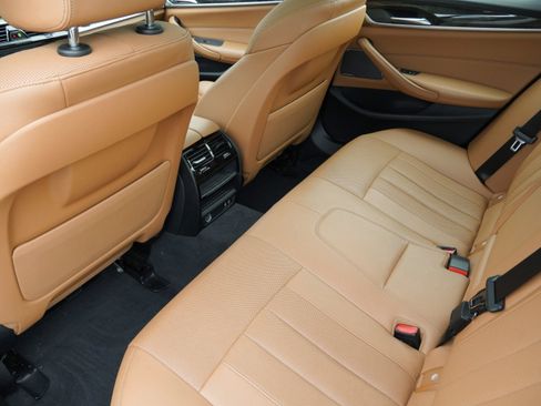 Certified 2023 BMW 530i w/ Premium Package RWD image 32