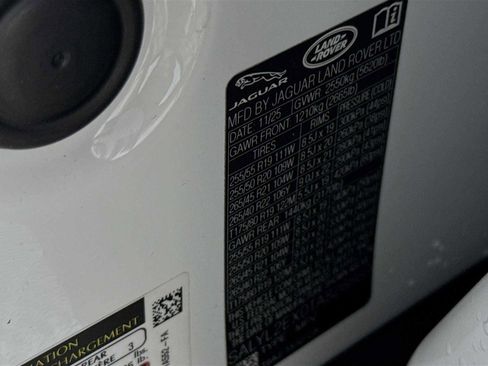 New 2026 Land Rover Range Rover Velar Dynamic SE image 30