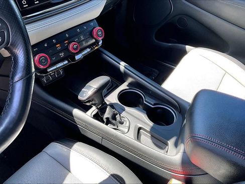 Used 2022 Dodge Durango R/T RWD image 15