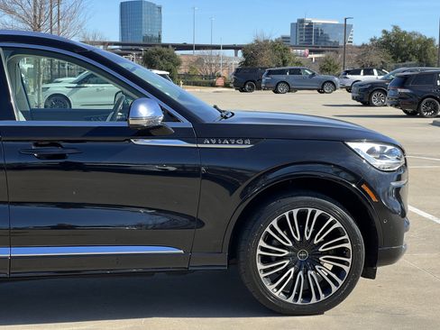 Used 2020 Lincoln Aviator Black Label w/ Dynamic Handling Package image 12