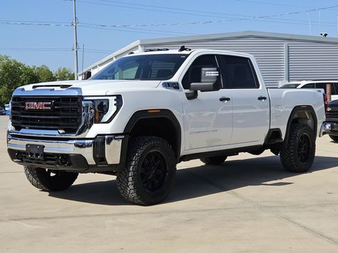 Used 2024 GMC Sierra 2500 Pro w/ Convenience Package AWD/4WD image 3