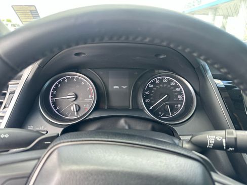 Used 2023 Toyota Camry SE FWD image 16