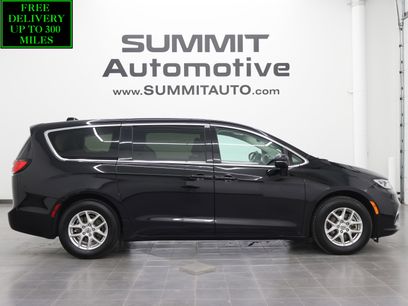 Used 2024 Chrysler Pacifica Touring-L