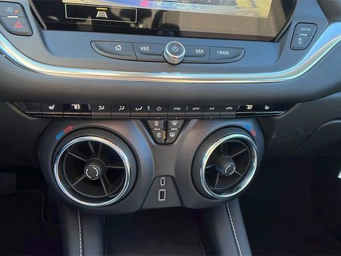 New 2025 Chevrolet Blazer LT w/ Midnight/Sport Edition image 26