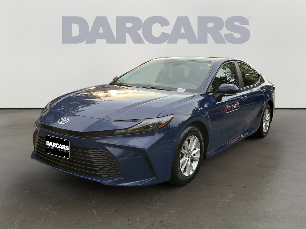 Used 2025 Toyota Camry LE FWD image 3