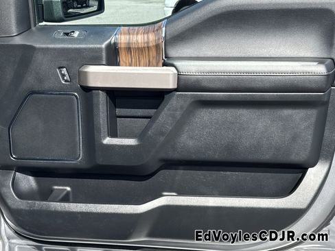 Used 2020 Ford F150 Lariat image 27