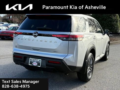 Used 2024 Nissan Pathfinder S image 6