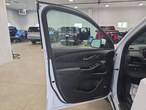 Used 2023 Chevrolet Traverse High Country w/ LPO, Floor Liner Package AWD/4WD image 26