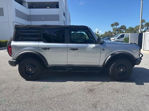 Used 2023 Ford Bronco Black Diamond AWD/4WD image 2