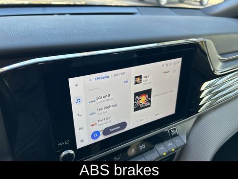 Used 2025 Toyota Camry SE image 7