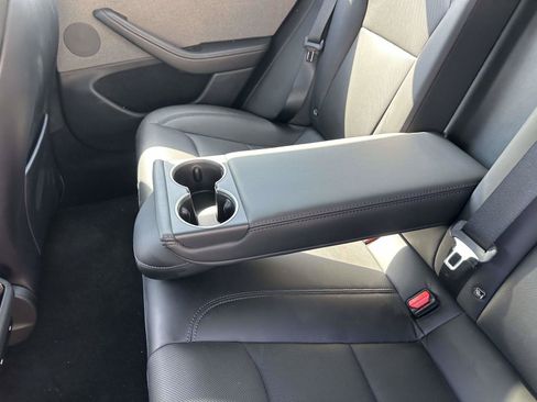 Used 2024 Tesla Model 3 Long Range RWD image 17