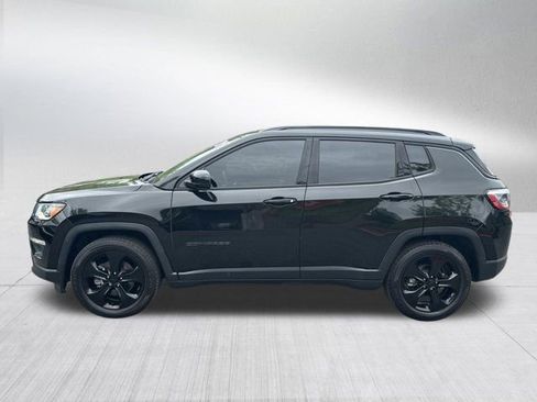 Used 2019 Jeep Compass Latitude FWD image 9