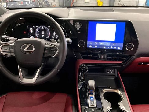 Used 2024 Lexus NX 250 FWD image 15