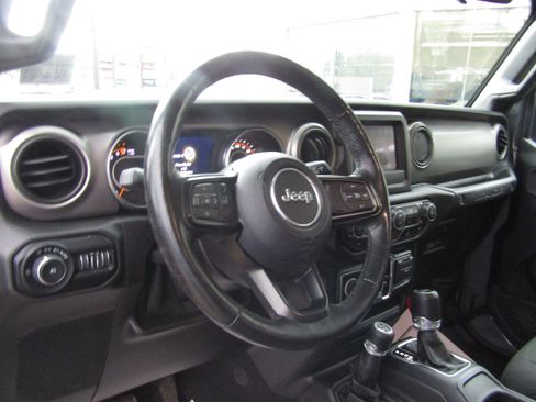 Used 2020 Jeep Wrangler Unlimited Sport image 16