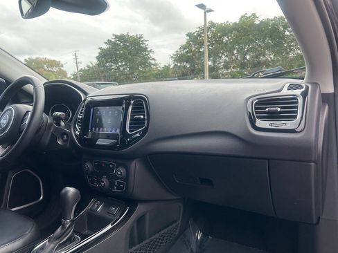 Certified 2019 Jeep Compass Altitude image 23
