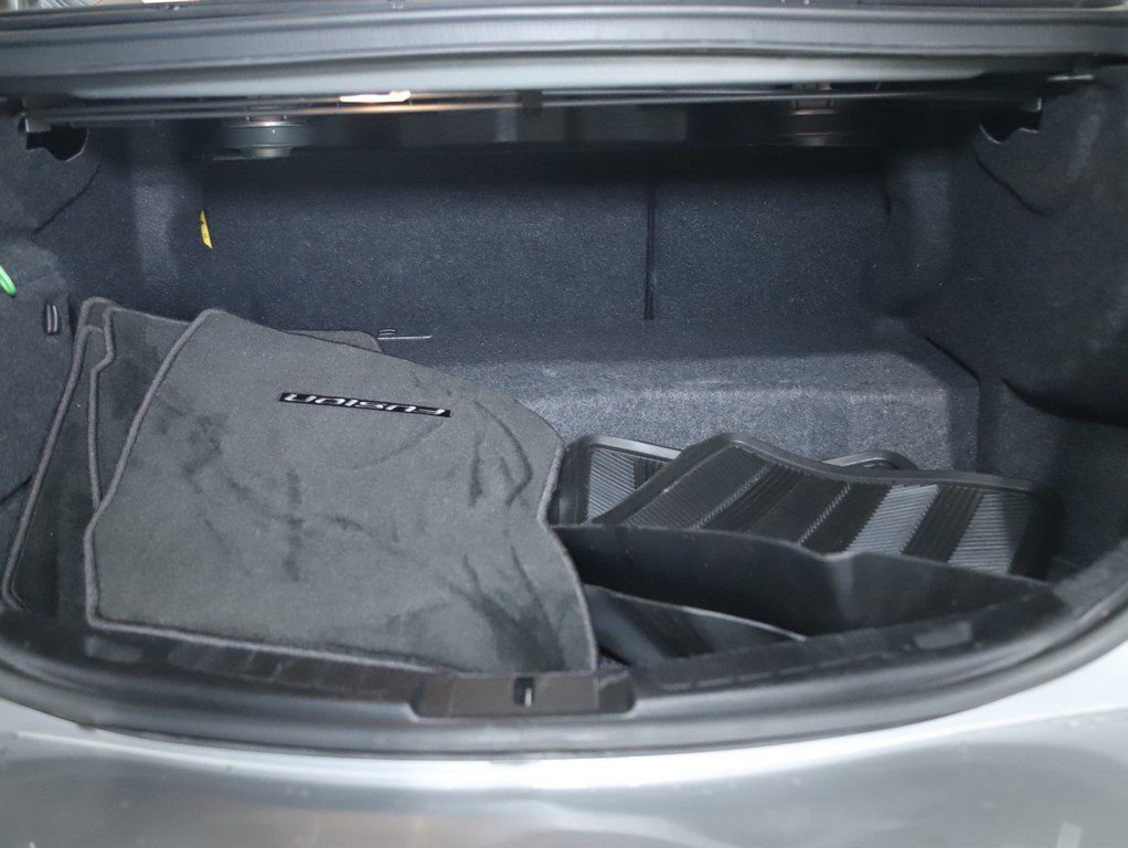 Used 2020 Ford Fusion Titanium FWD image 35