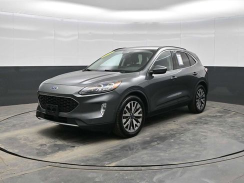 Used 2021 Ford Escape Titanium image 4