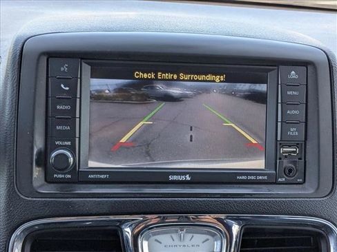 Used 2015 Chrysler Town & Country S w/ Driver Convenience Group FWD image 14
