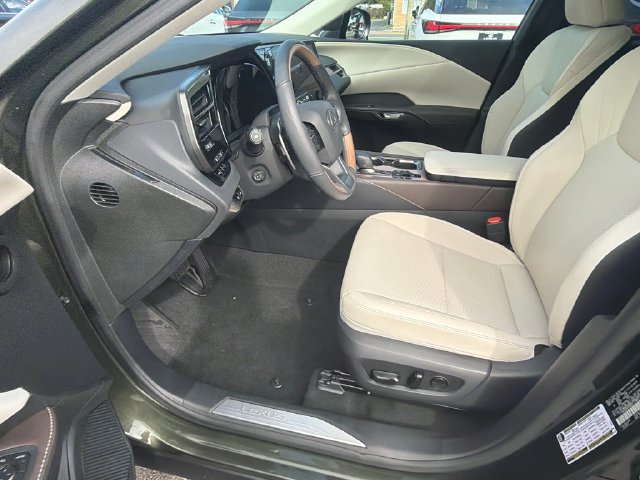 Used 2024 Lexus RX 350 Premium w/ Convenience Package AWD/4WD image 25