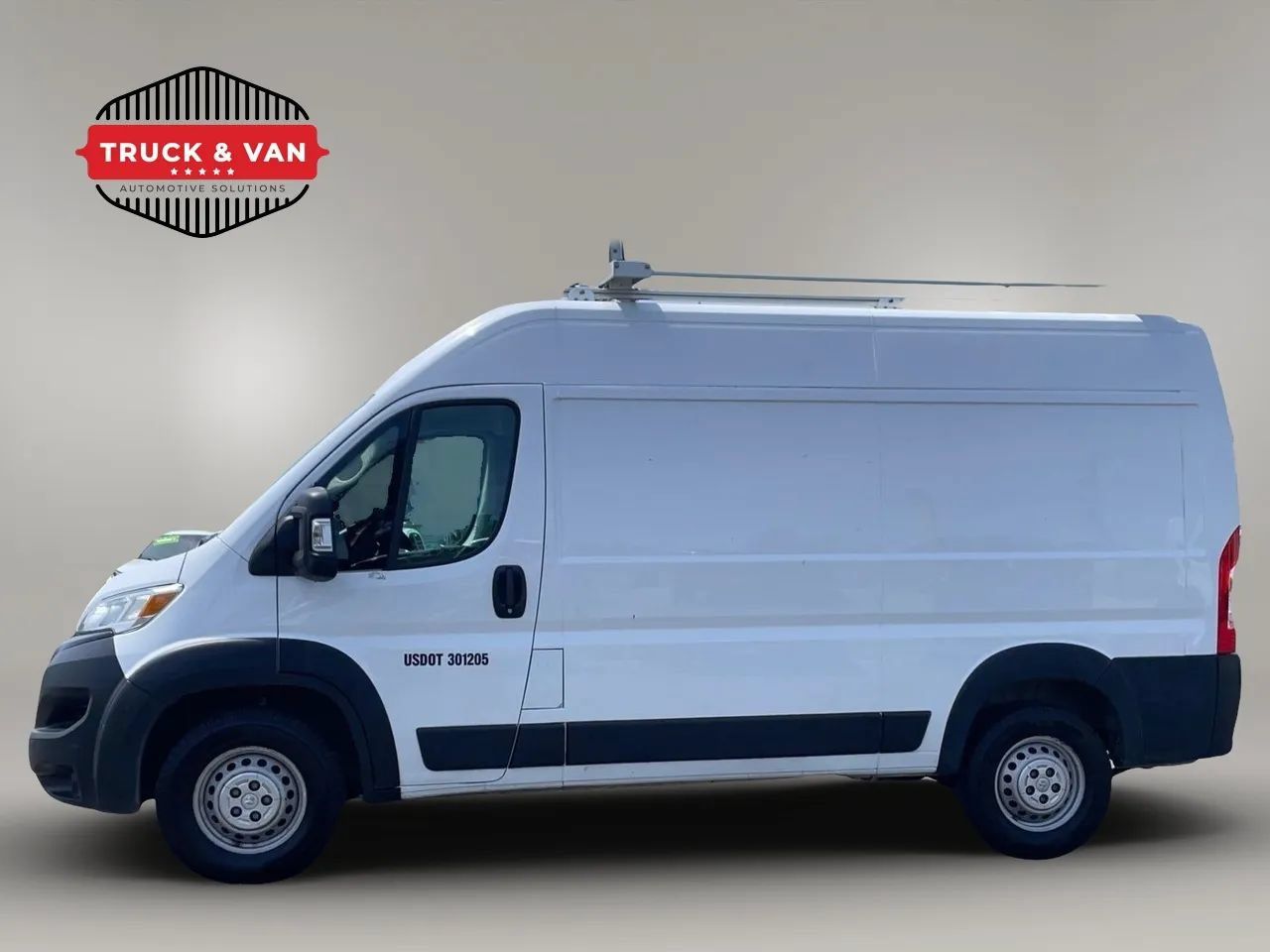 Used 2024 RAM ProMaster 2500 FWD image 3