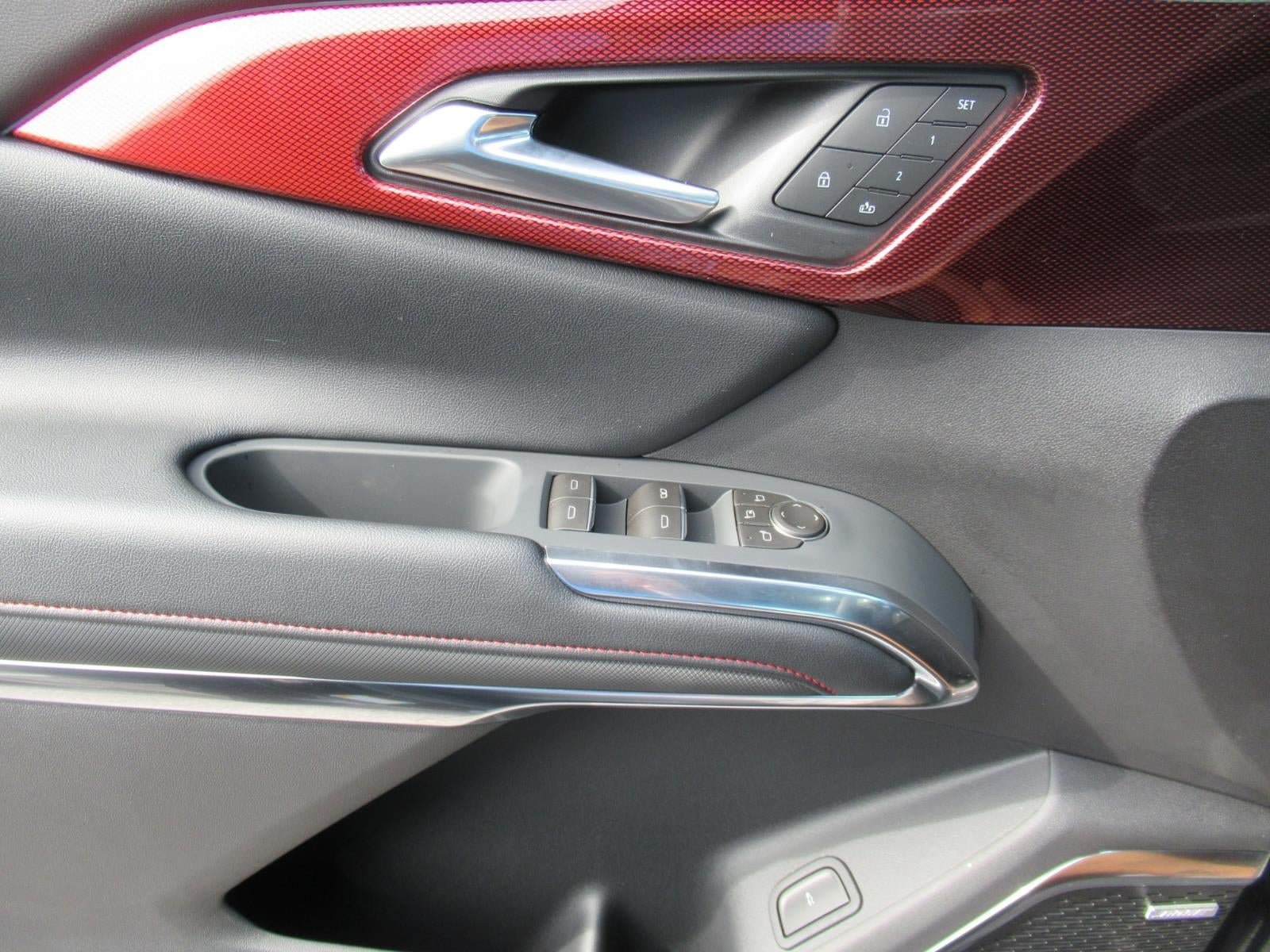 New 2026 Chevrolet Traverse RS w/ LPO, Floor Liner Package FWD image 22